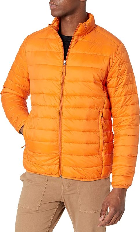 Photo 1 of Amazon Essentials Men's Packable Lightweight Water-Resistant Puffer Jacket
SIZE L 