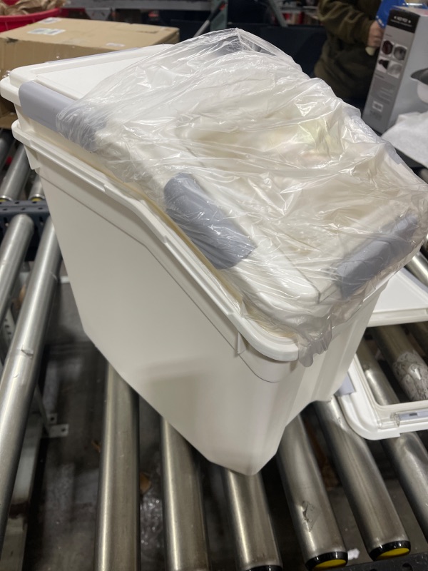 Photo 1 of AIRTIGHT FOOD STORAGE CONTAINERS LARGE CAPACITY 