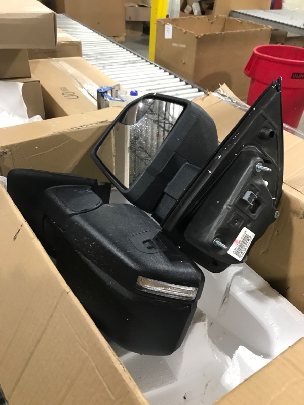 Photo 2 of AERDM New Towing Mirror Black Housing with Temperature sensor Fit 1999-2016 Ford Super Duty F-250 F-350 F-450 F-550 with Turn Signal and Auxiliary Lamp