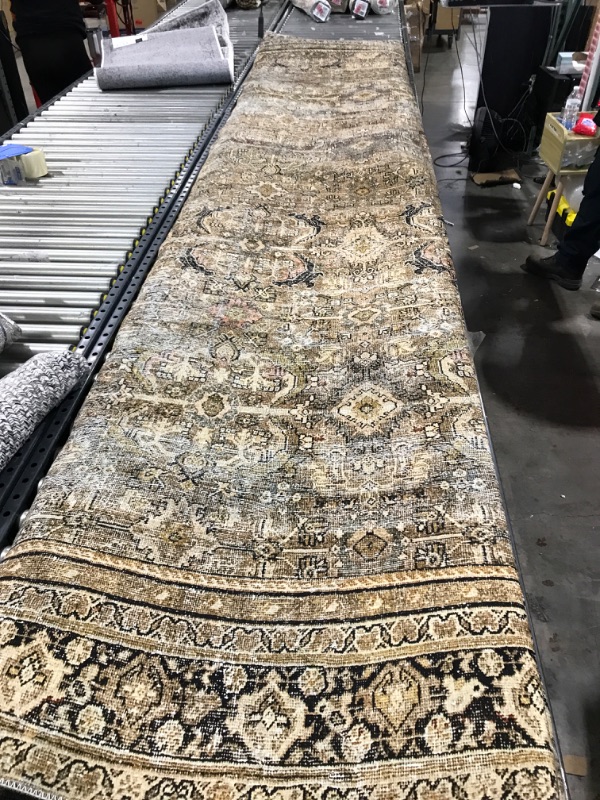 Photo 1 of 8x12 foot rug unknown braand