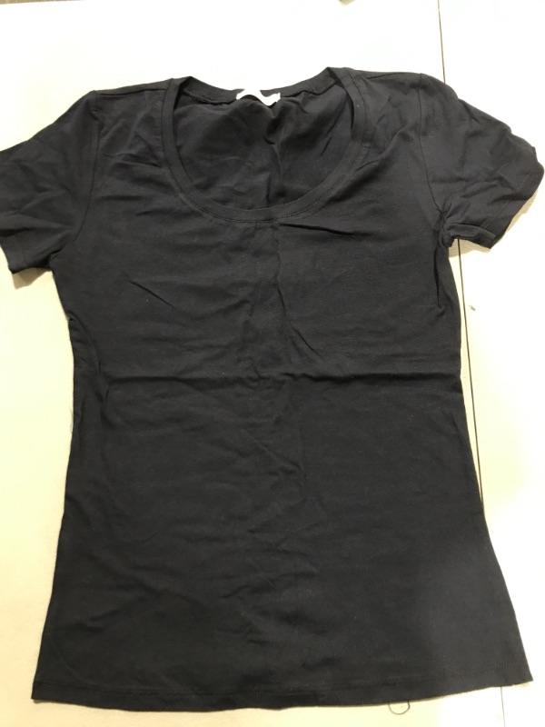 Photo 1 of Active Basic Womens Plain Basic Deep Scoop Neck with Cap Short Sleeves
SIZE MEDIUM 