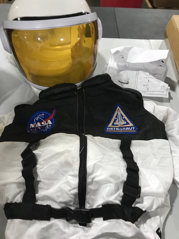 Photo 1 of Astronaut Helmet with Movable Visor Pretend Play Toy Set for School Classroom Dress Up, Role Play Accessory, Stocking, Birthday Party Favor Supplies, Girls, Boys, Kids and Toddler 
SIZE Large (10-12yrs) White Large(10-12 yrs)