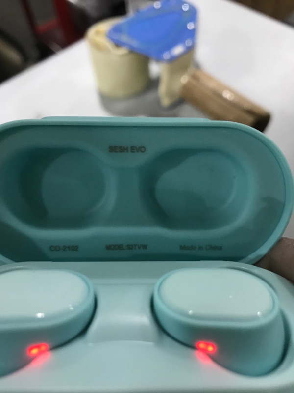 Photo 1 of Skullcandy Sesh Evo True Wireless In-Ear Bluetooth Earbuds Compatible with iPhone and Android / Charging Case and Microphone / Great for Gym, Sports, and Gaming IP55 Water Dust Resistant - Blue
*CHARGER NOT INCLUDED*