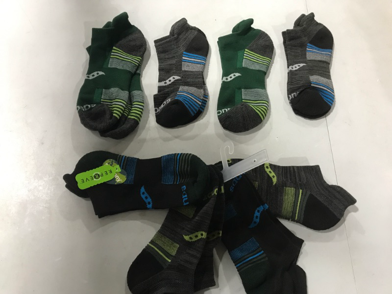 Photo 1 of 8 PACK SAUCONY ANKLE SOCKS 