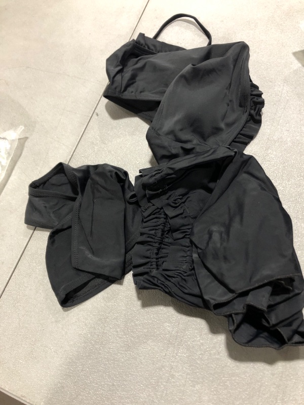 Photo 1 of 3 pc black swimsuit size 160