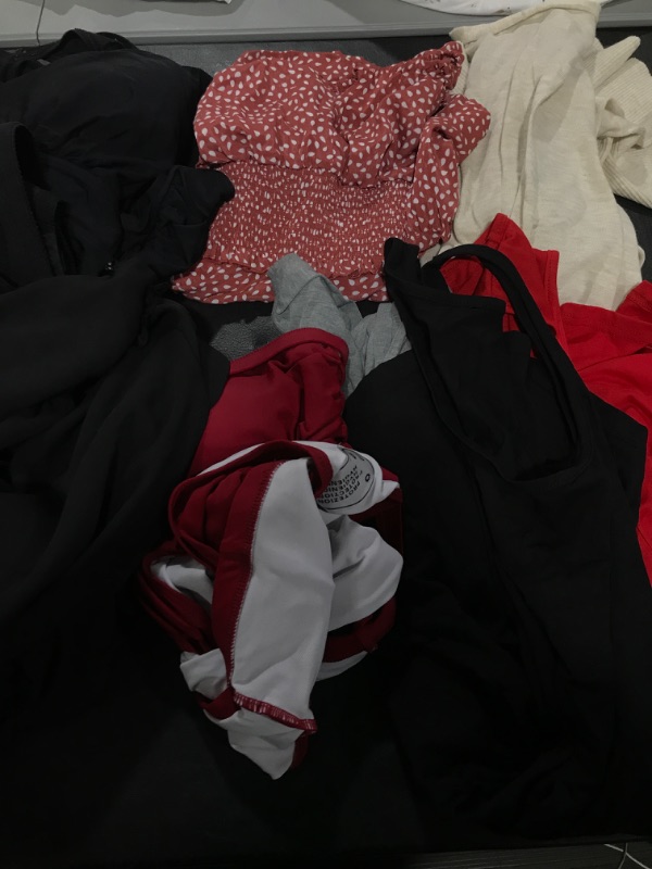 Photo 3 of BAG LOT!!! ALL WOMENS CLOTHING & ACCESSORIES  BRAS, SWIMSUITS, DRESSES, SWEATER, & TOPS -- NEW & GENTLY USED ITEMS -- SIZES VARY 