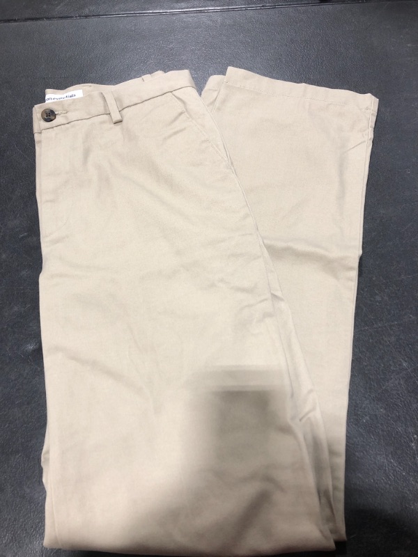 Photo 2 of Amazon Essentials Men's Classic-Fit Wrinkle-Resistant Flat-Front Chino Pant 29Wx34L