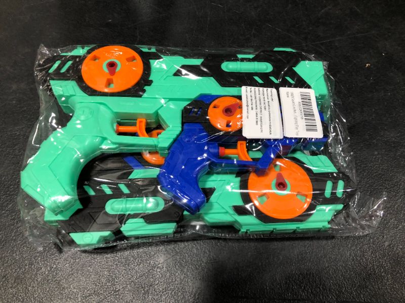Photo 1 of SNAEN 4 Count  Squirt Water Guns for Kids, 2 Big Plus 2 Small Water Gun Blaster 650CC Summer Toy for Swimming Pool and Outdoor Play Beach Water Pistol Fighting Toys
