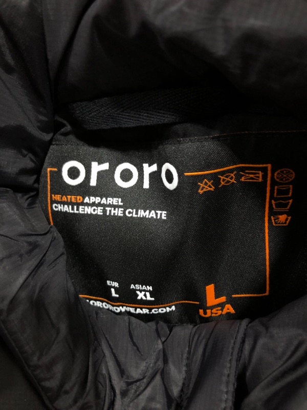 Photo 4 of ORORO Men's Lightweight Heated Vest with Battery Pack SIZE LARGE