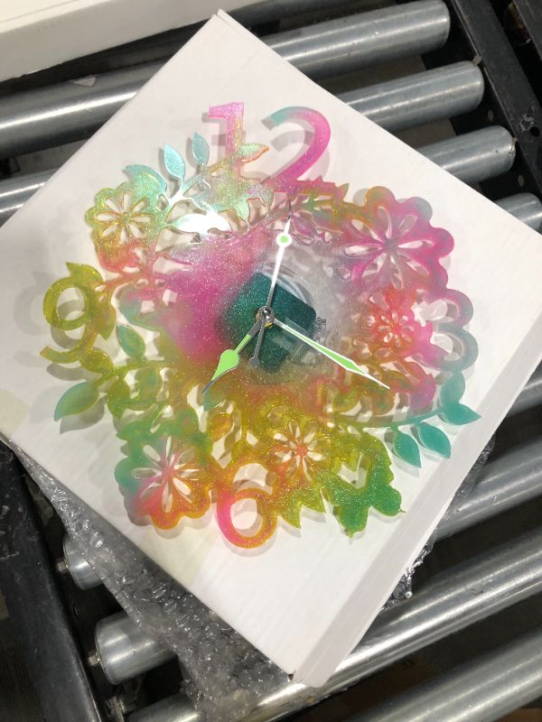 Photo 1 of Acrylic battery powered clock