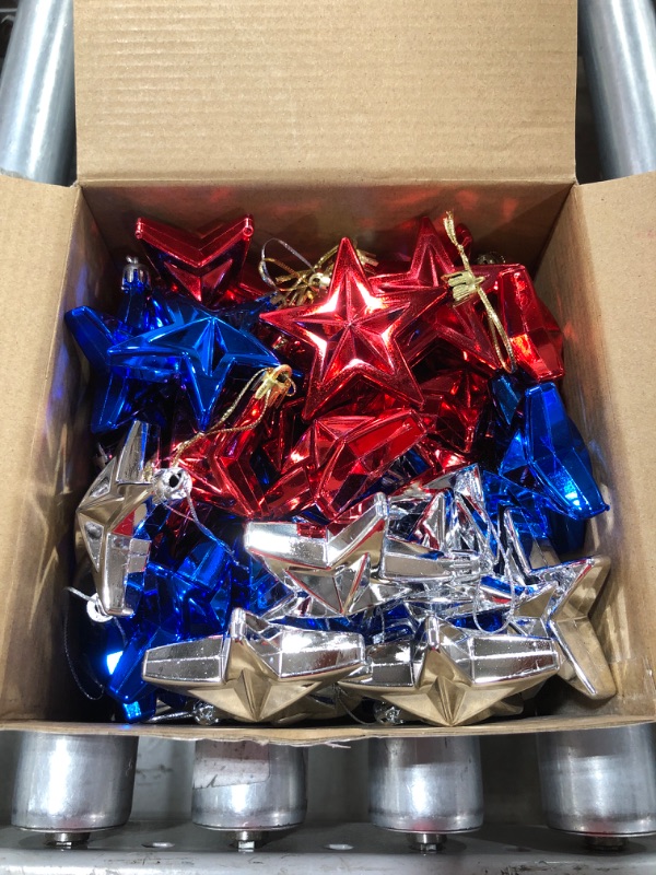 Photo 4 of 48 Pieces 4th of July Patriotic Star Ornaments Independence Day Tree Red Blue Silver Star Ornaments for Home Party Indoor Outdoor Star Hanging Decoration Christmas Tree Decor
