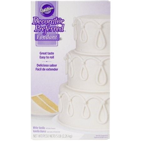 Photo 1 of Wilton Decorator Preferred Fondant, White Vanilla, 5lb (1432233)
