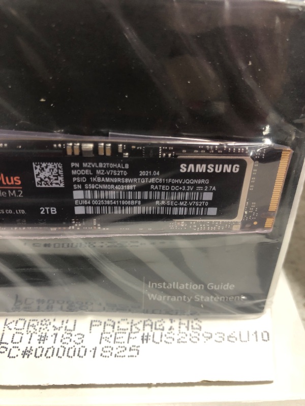 Photo 3 of Samsung MZ-V7S2T0B/AM 970 EVO Plus NVMe M.2 SSD 2TB 
