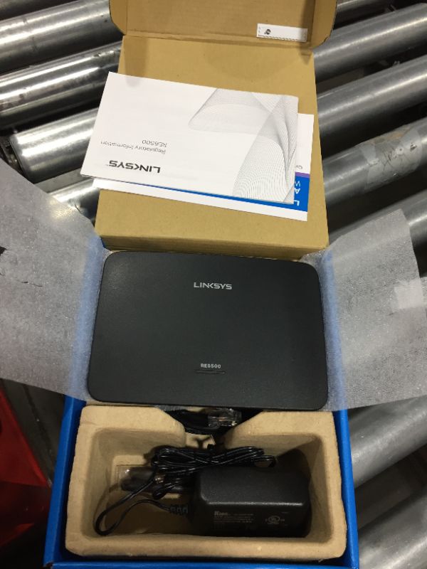 Photo 2 of Linksys RE6500: AC1200, Dual-Band Wi-Fi Extender, Internet Booster, 4 Gigabit Ethernet Ports, Uninterrupted Streaming and Gaming (Black)
