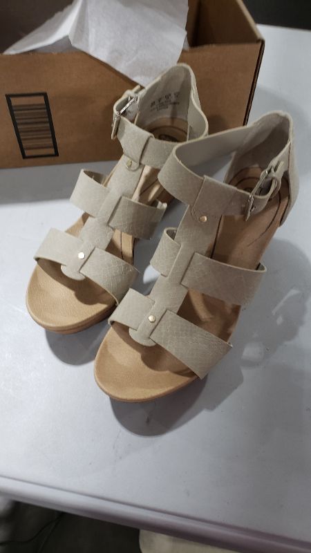 Photo 1 of Dr. Scholl's Shoes Women's Barton Wedge Sandal SIZE 8M
