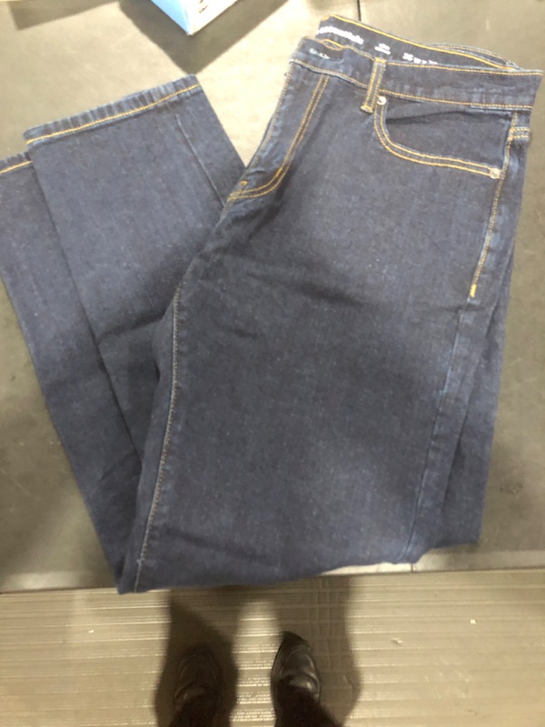 Photo 1 of Amazon Essentials Jeans Size 35x30