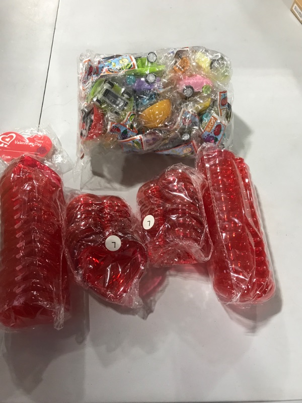 Photo 1 of AMENON 28 Pack Kids Valentines Toys Cars Party Favors 28 Different Pull Back Car Filled Heart Valentine Cards for Kids Valentine Classroom School Exchange Valentine Gift Boys Girl Game Prizes Carnival 