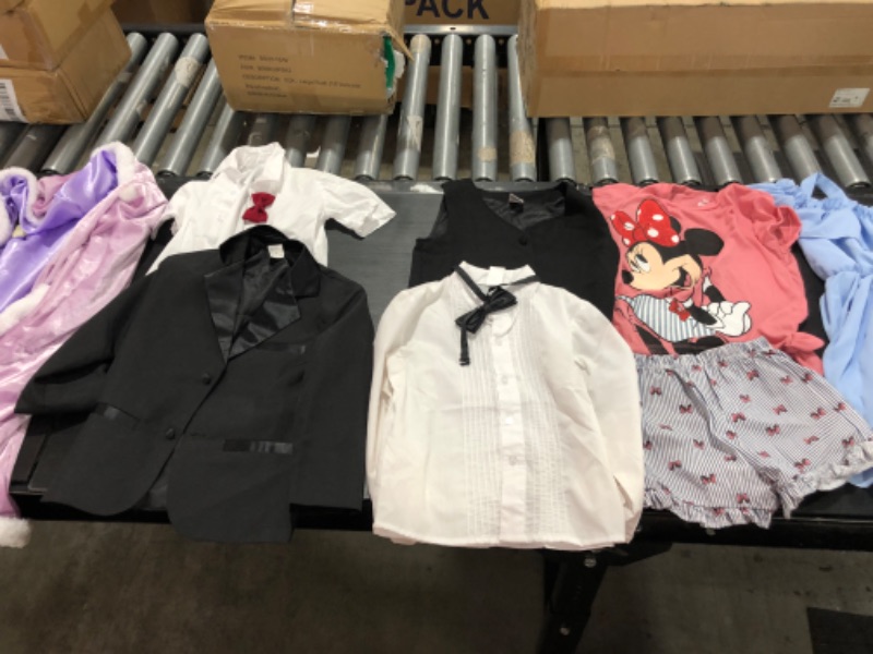 Photo 1 of Children's clothing Various sizes. 