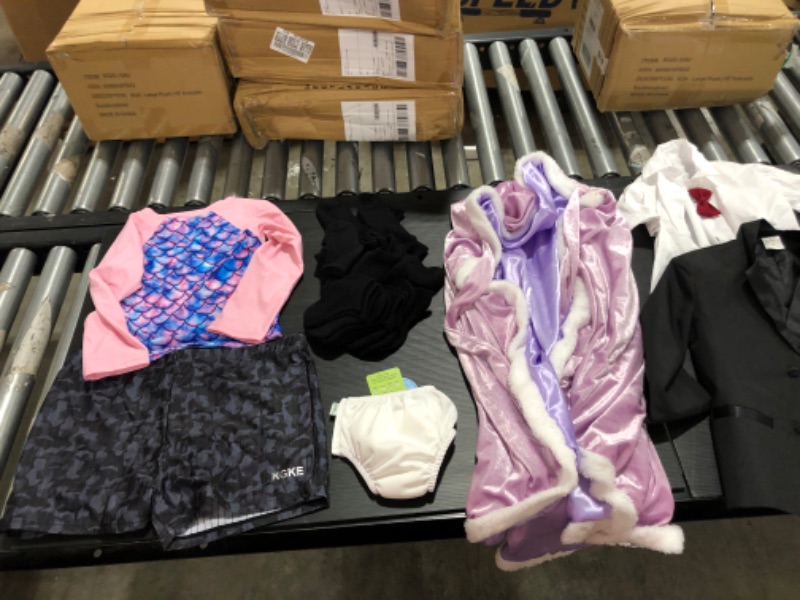 Photo 3 of Children's clothing Various sizes. 