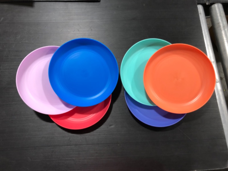 Photo 2 of YUYUHUA Plastic Dinner Plates Reusable 8 inch, Dishwasher Safe BPA Free Easy to Clean in Assorted Colors For Kitchen Indoor Outdoor Use