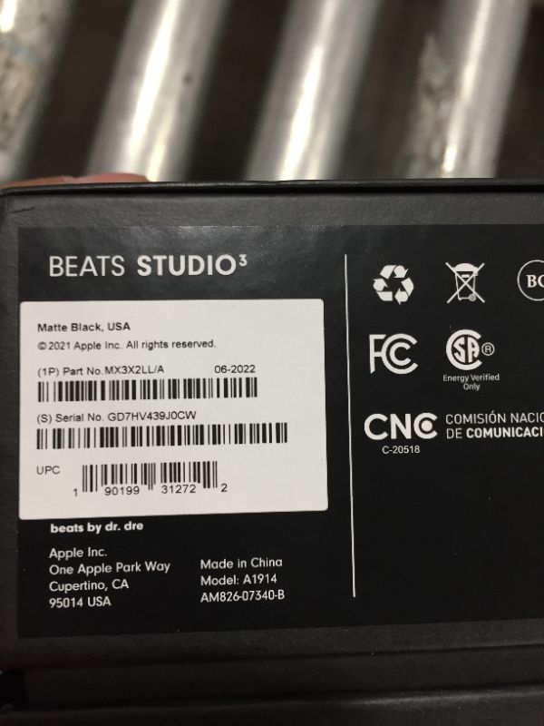 Photo 8 of Beats Studio3 Wireless Noise Cancelling Over-ear Headphones - Apple W1 Headphone Chip, Class 1 Bluetooth, 22 Hours of Listening Time, Built-in.
