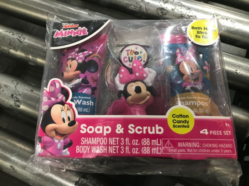 Photo 2 of Disney Junior Minnie 4-Piece Soap & Scrub Bath Set
