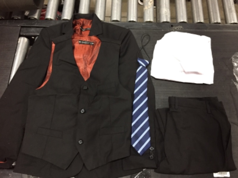 Photo 2 of Yuan Lu 5 Piece Youth Suit Size 14