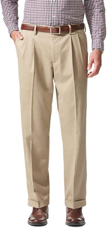 Photo 1 of Dockers Men's Relaxed Fit Comfort Khaki Pants - Pleated SIZE W40 L32