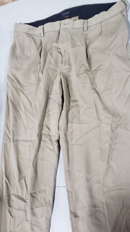 Photo 1 of Dockers Men's Relaxed Fit Comfort Khaki Pants - Pleated SIZE W40 L32