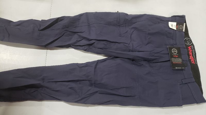 Photo 3 of ATG by Wrangler Men's Synthetic Utility Pant SIZE 34 X 32
