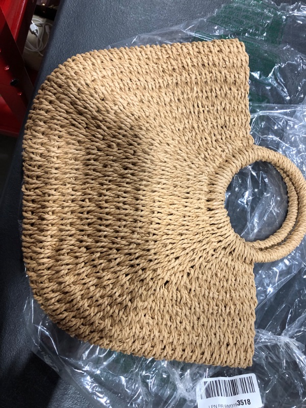 Photo 2 of Hand-woven Straw Large Hobo Bag for Women Round Handle Ring Toto Retro Summer Beach Straw Bag
