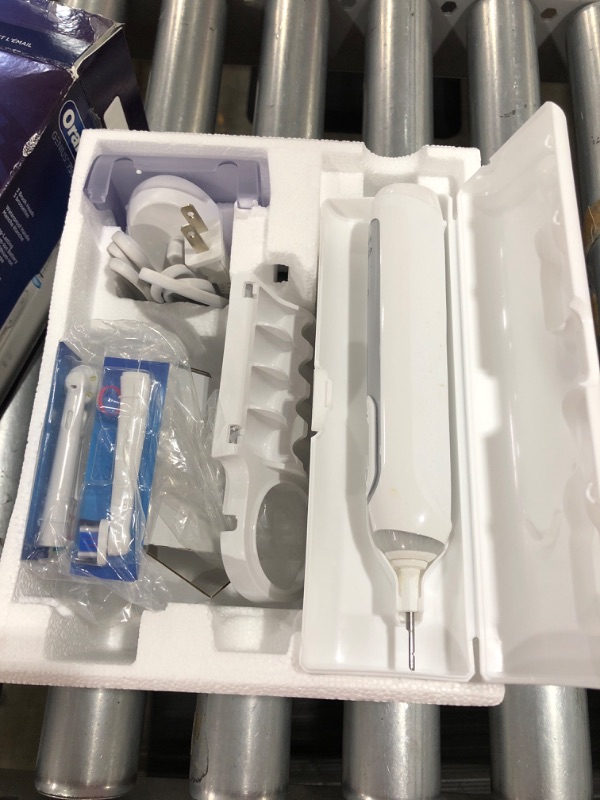 Photo 2 of Oral-B Smart Limited Electric Toothbrush, White
