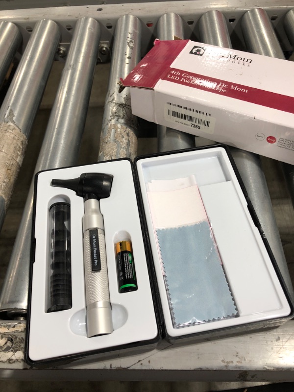 Photo 2 of 4th Generation Doctor Mom LED Pocket Pro Otoscope with both Adult and Pediatric Disposable Specula Tips, Battery, and Protective Hard Plastic Case
