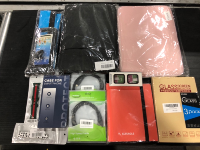 Photo 1 of !!!!!BOX LOT!!!!!
CELLPHONE ACCESSORIES BUNDLE 