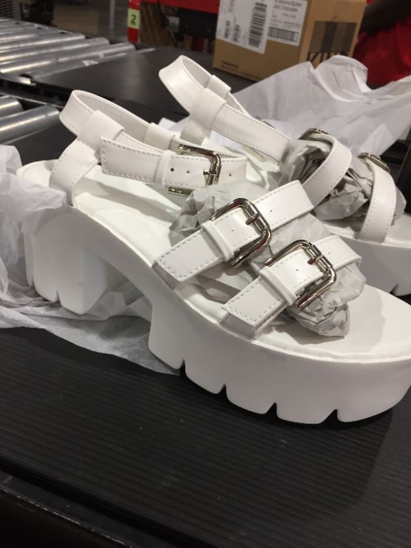 Photo 2 of WHITE CHUNKY PLATFORMS SZ 9 