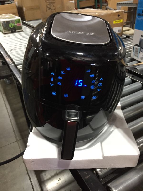 Photo 2 of Gowise Usa 5.8 Qt. Digital Air Fryer with Touch Screen in Black
