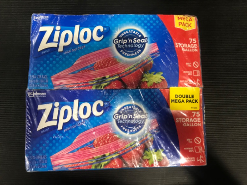 Photo 2 of Ziploc Storage Bags with New Grip 'n Seal Technology, For Food, Sandwich, Organization and More, Quart, 80 Count