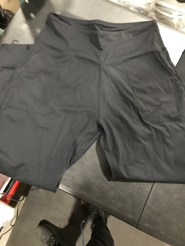 Photo 1 of Yoga Pants - Pockets - Black - Large 