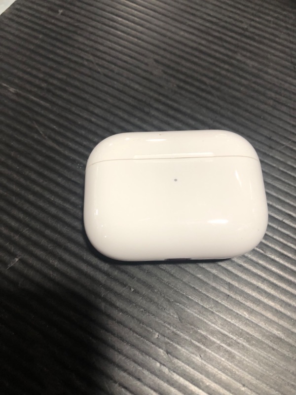 Photo 2 of Apple AirPods Pro in-Ear Headphones with MagSafe Wireless Charging Case - White 