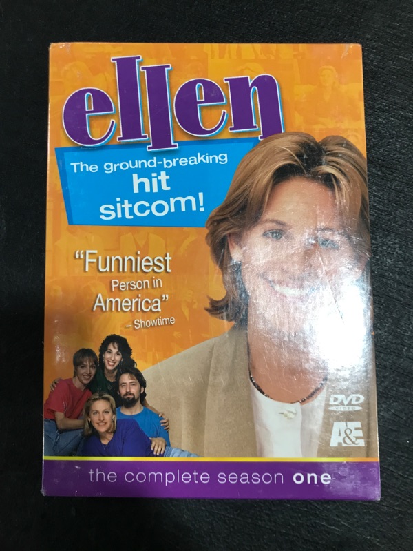 Photo 2 of Ellen - The Complete Season One [DVD]
