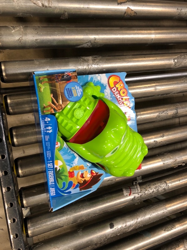 Photo 2 of 6Hasbro Crocodile Dentist Splash Game by WowWee

