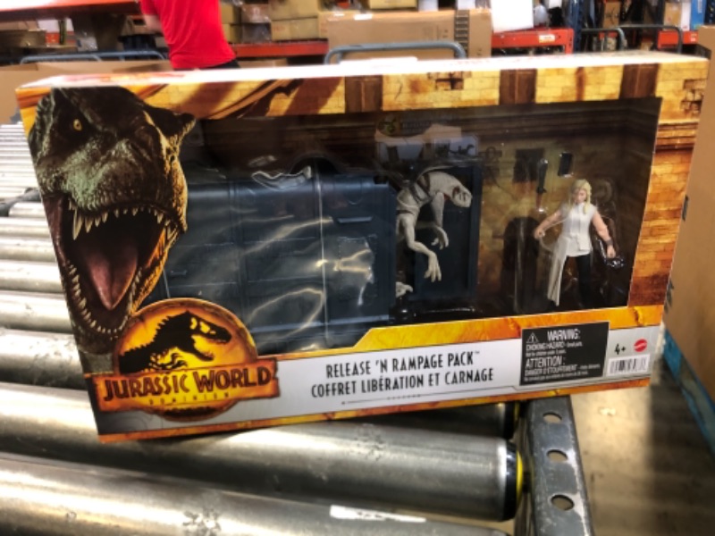 Photo 2 of Jurassic World: Dominion Release N Rampage Soyona  Atrociraptor Pack