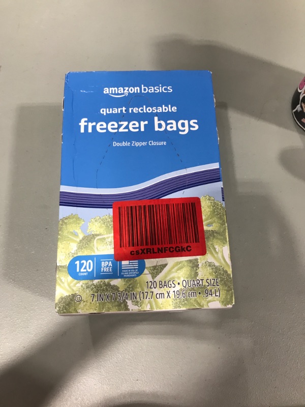 Photo 2 of Amazon Basics Freezer Quart Bags, 120 Count 
