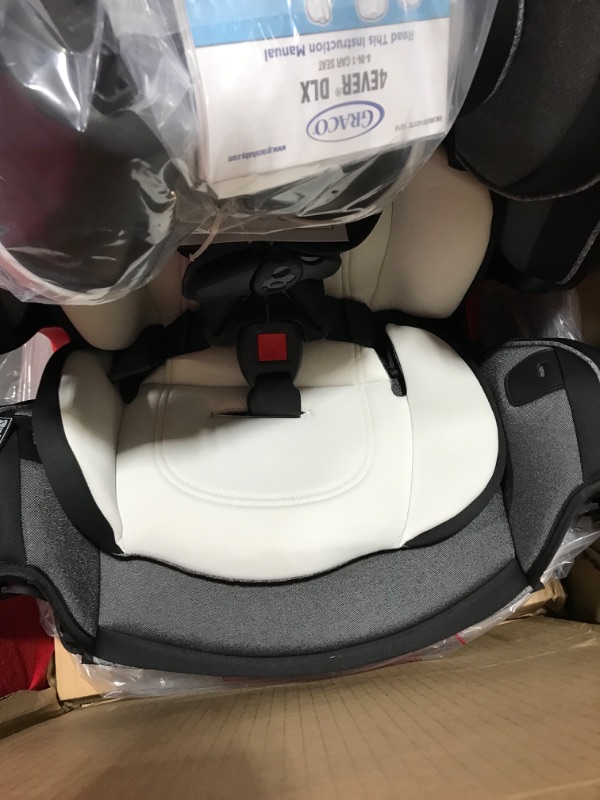 Photo 3 of Graco 4Ever DLX 4-in-1 Convertible Car Seat

