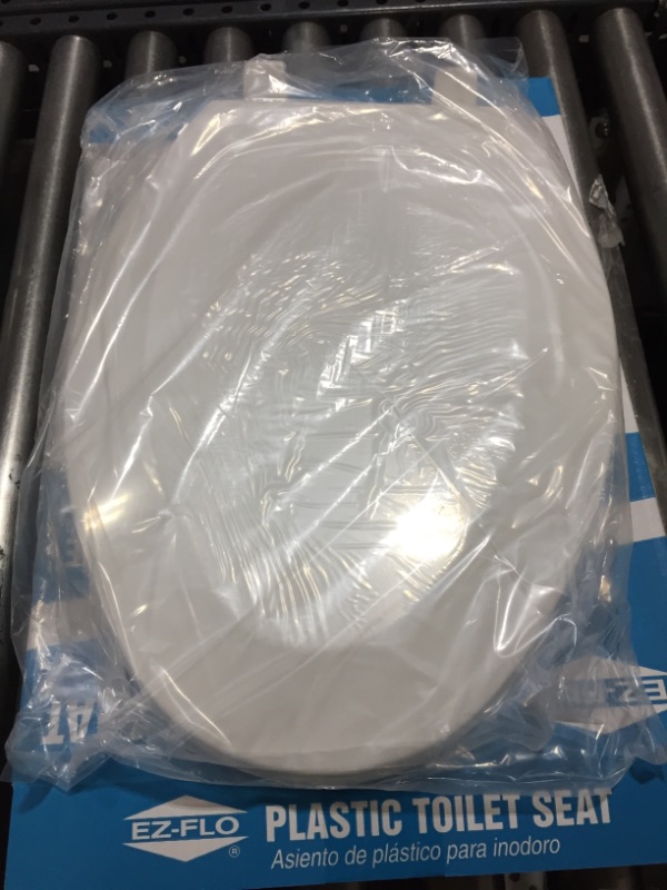 Photo 2 of ZORO SELECT 65903 Toilet Seat, with Cover, Plastic, Elongated, White L 18.51 W 14.25