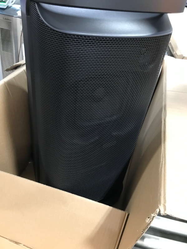 Photo 1 of Sony SRS-XP700 X-Series Wireless Portable-BLUETOOTH-Karaoke Party-Speaker IPX4 Splash-resistant with 25 Hour-Battery
