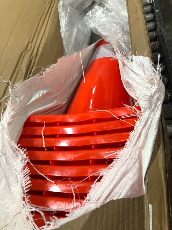 Photo 2 of 10pack 28" Traffic Cones ORANGE