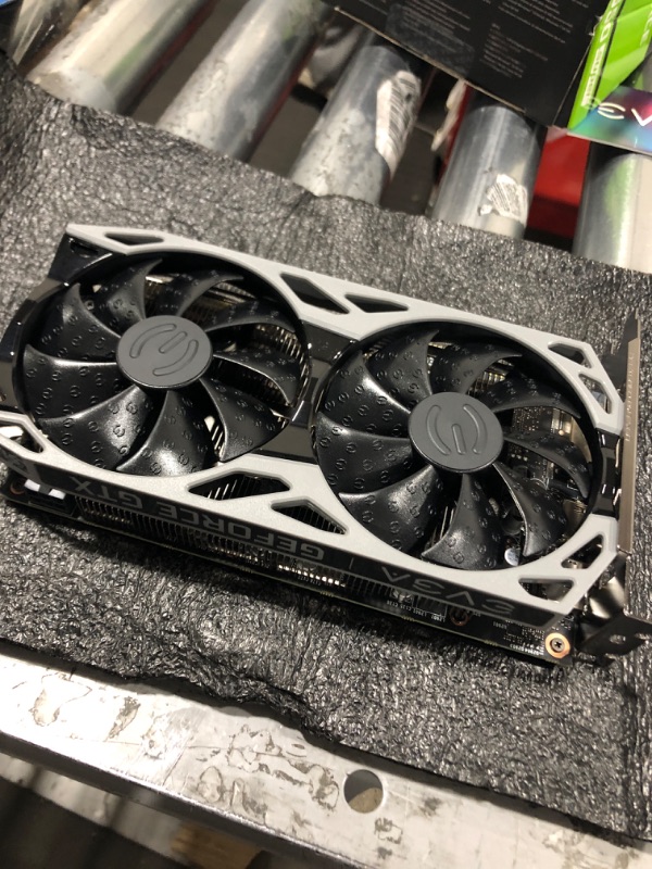 Photo 2 of EVGA GeForce GTX 1650 Super SC Ultra Gaming, 4GB GDDR6, Dual Fan, Metal Backplate, 04G-P4-1357-KR