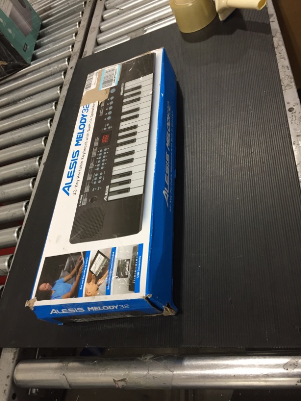 Photo 4 of Alesis Melody 32 and M-Audio HDH40 – Electric Keyboard Digital Piano with 32 Keys