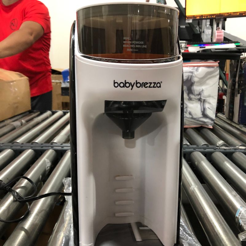 Photo 4 of Baby Brezza Formula Pro Advanced Formula Dispenser Machine 
